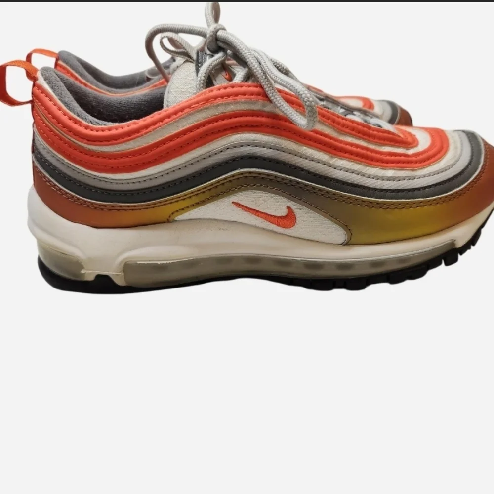 Nike Air Max 97 SE Metallic Red‎ Bronze Sneakers Youth 4.5Y / Women’s 6.5 EUC